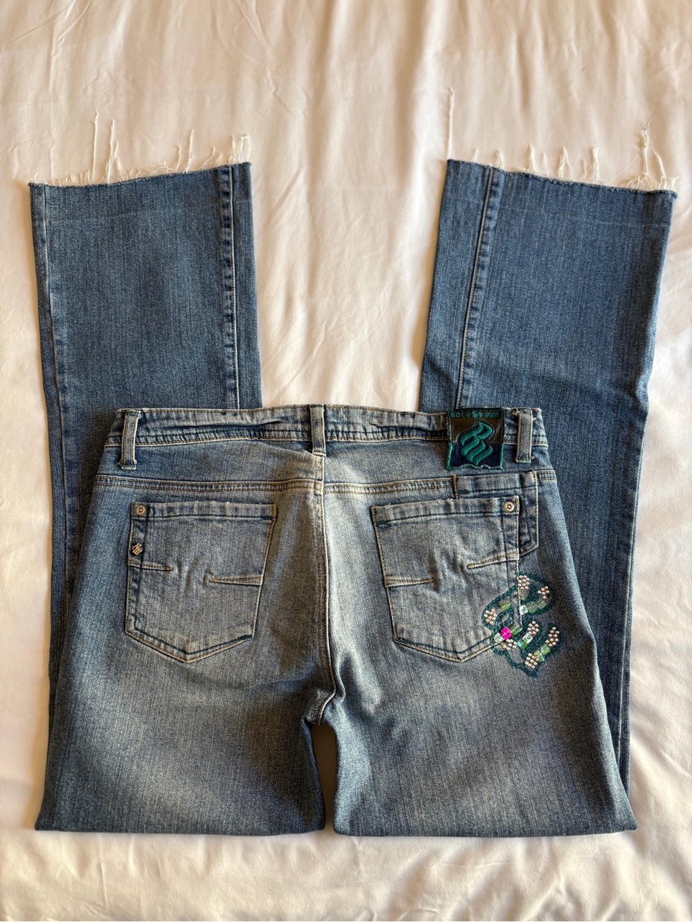 Rocawear Y2K Mid Rise Bootcut Flare Jeans Medium Wash Hip Hop Streetwear Vintage